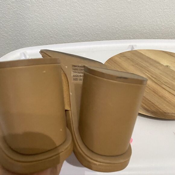 Torrid Womens New Beige Chunky Heel Y2K 90s Thong Heel Sandals Size 7 WW - Picture 7 of 12